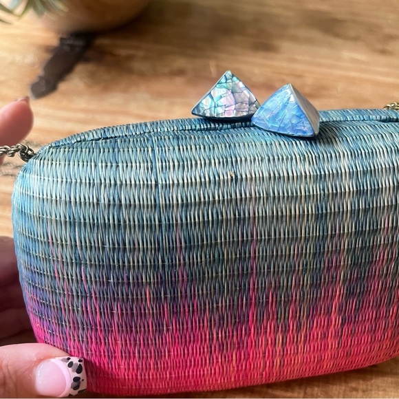 Serpui Marie NWOT Ombré Woven Clutch Crossbody Pink Green Tassel - Picture 3 of 12